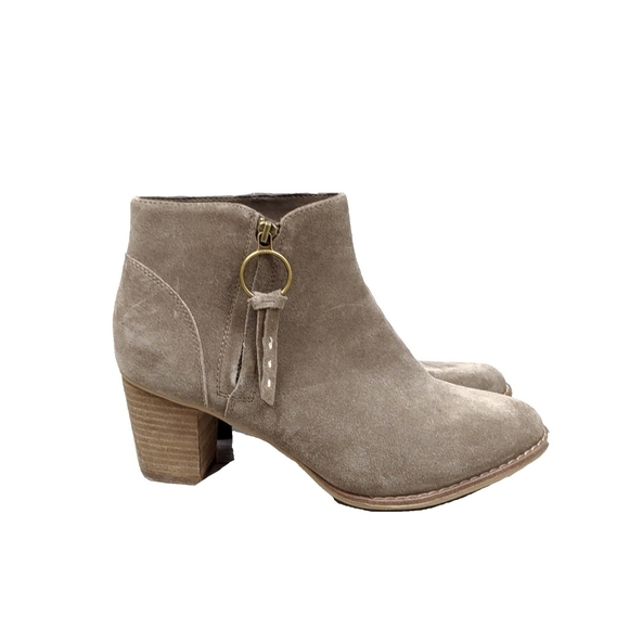Michael Shannon Wmn 10 Taupe Suede Ankle Bootie - Picture 4 of 10